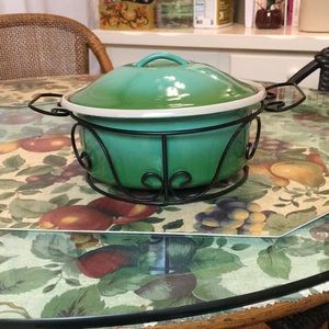 Mid century green ombre enamelware casserole dish/lid with metal serving stand